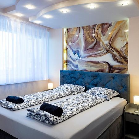 Dream Apartman 1 With Free Parking Győr Buitenkant foto